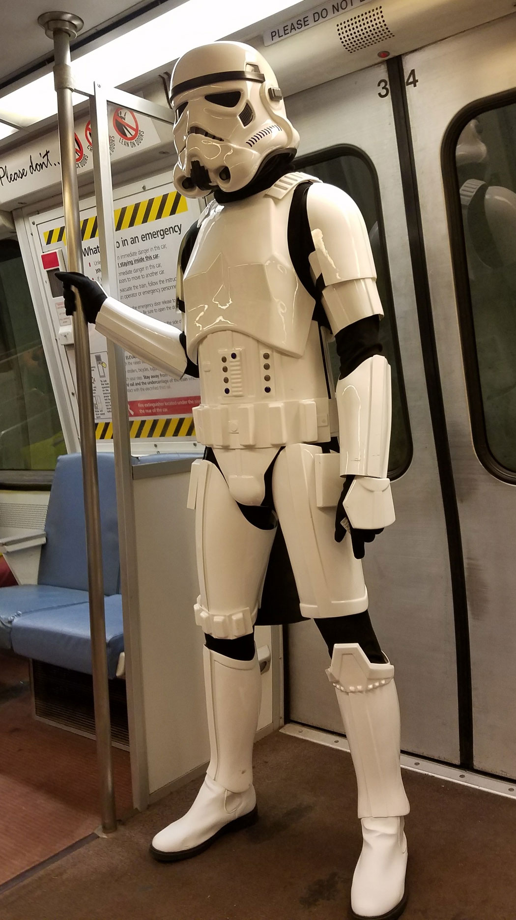 Replica Stormtrooper Armor Review from Daniel Shearer